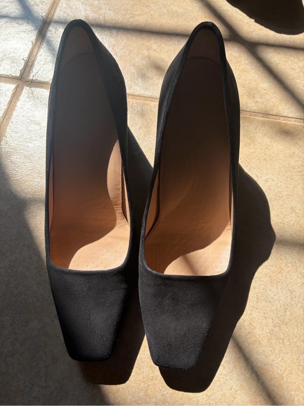 Inez Frida Suede Pumps - Picture 6 of 9